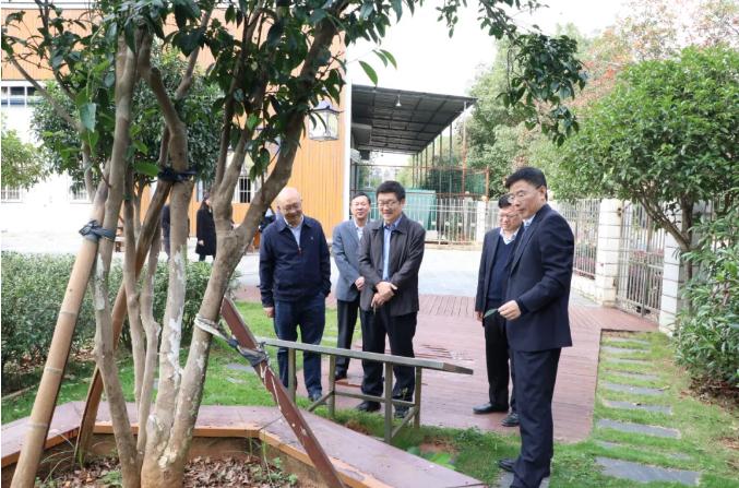 省供銷(xiāo)合作總社黨組書(shū)記、理事會(huì)主任劉湘凌調(diào)研我司